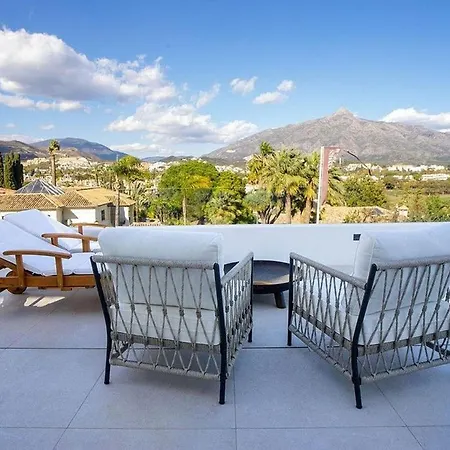 Views 4bdrm Marbella