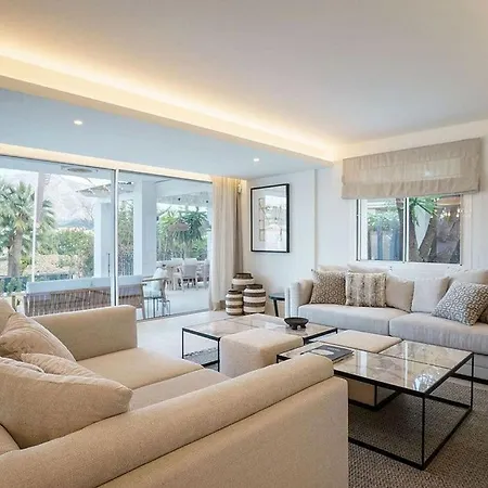 Views 4bdrm Homestay